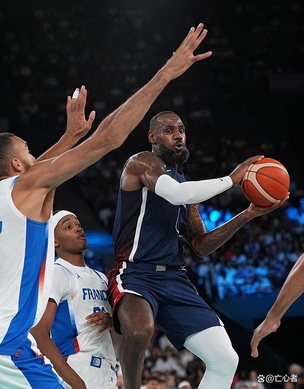 篮网轻取魔术，锡安点燃赛场的简单介绍