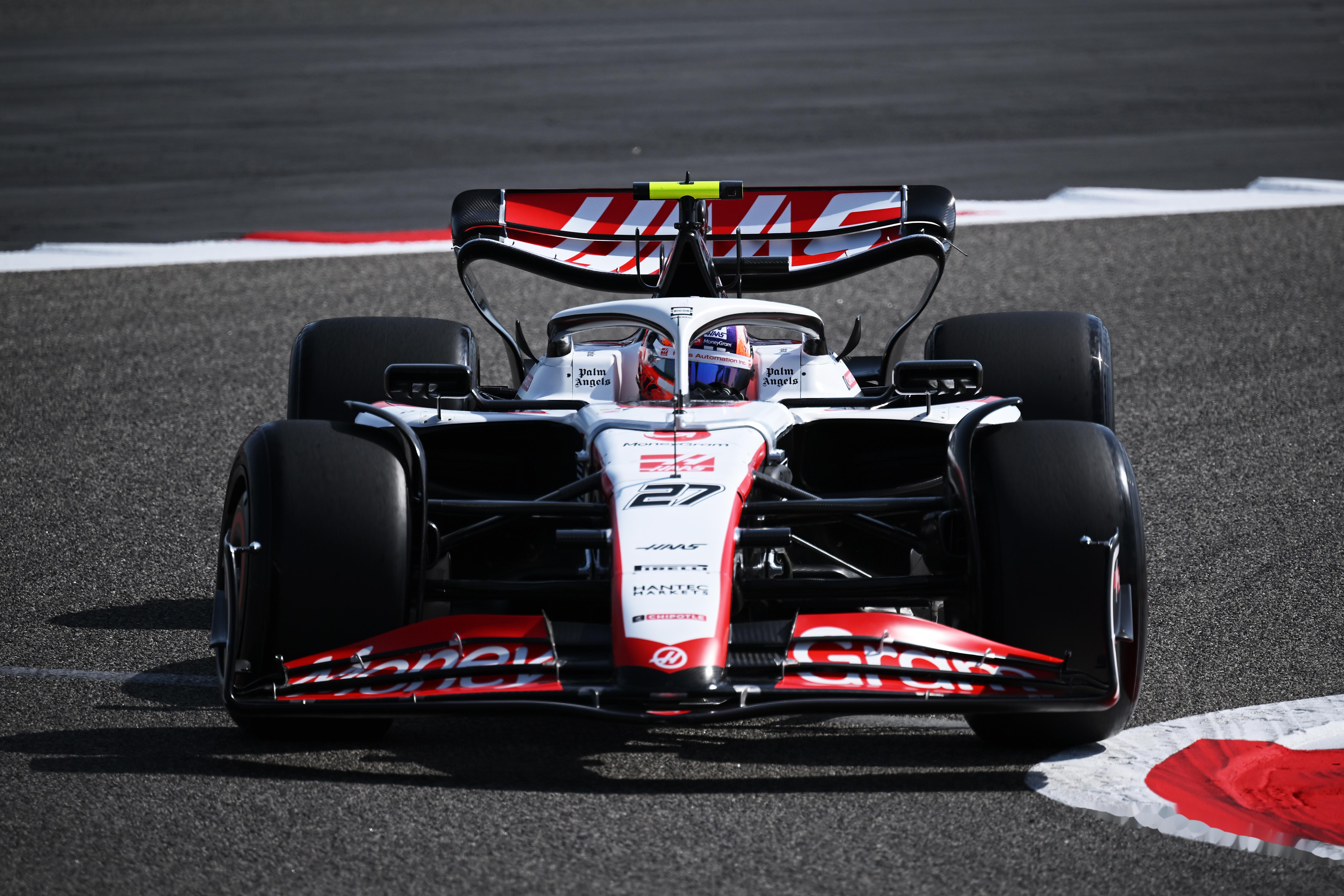 包含雷诺车队鏖战哈斯车队，皮亚斯特里关键制胜的词条