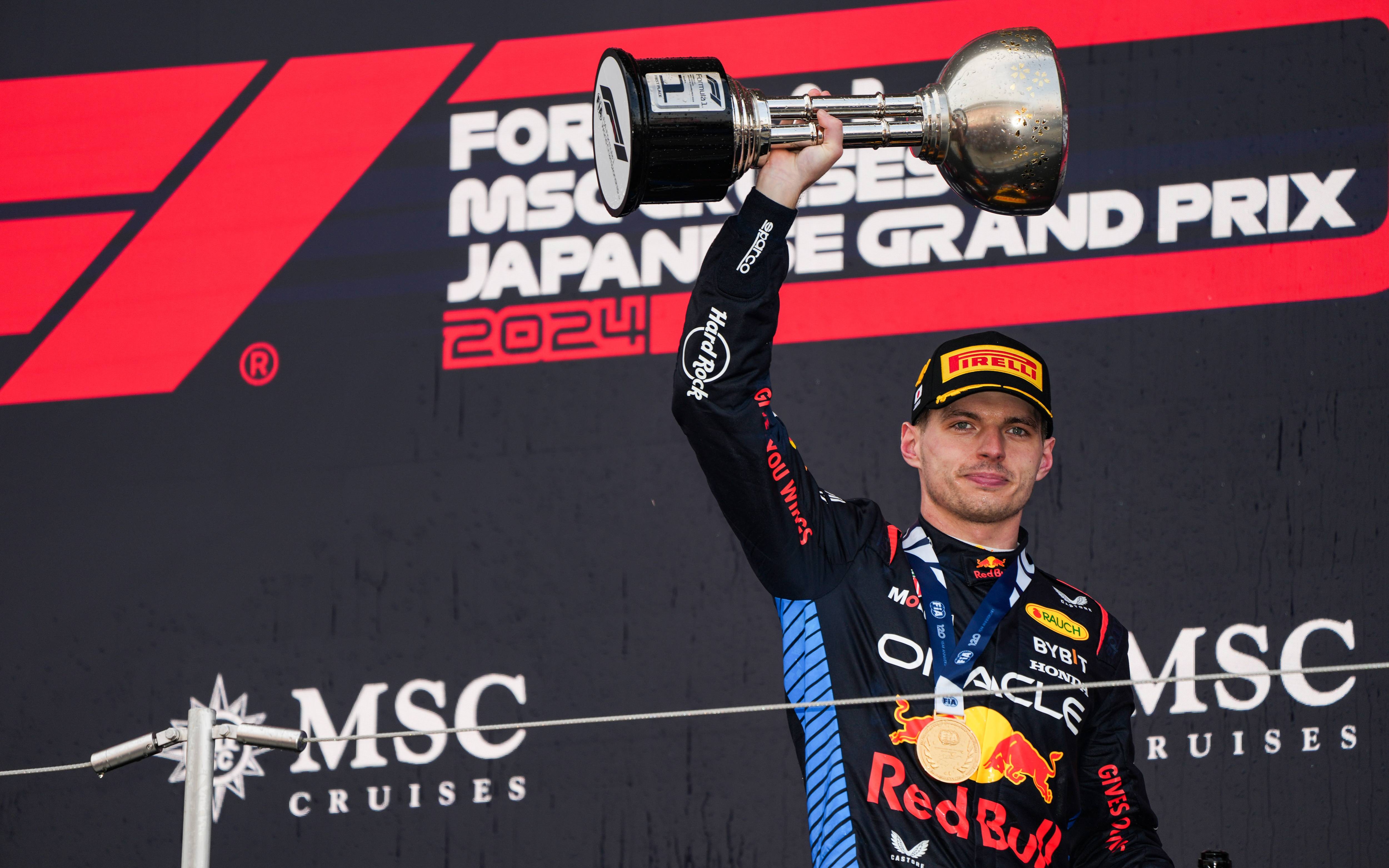 开云APP-法拉利横扫红牛二队，塞恩斯点燃赛场