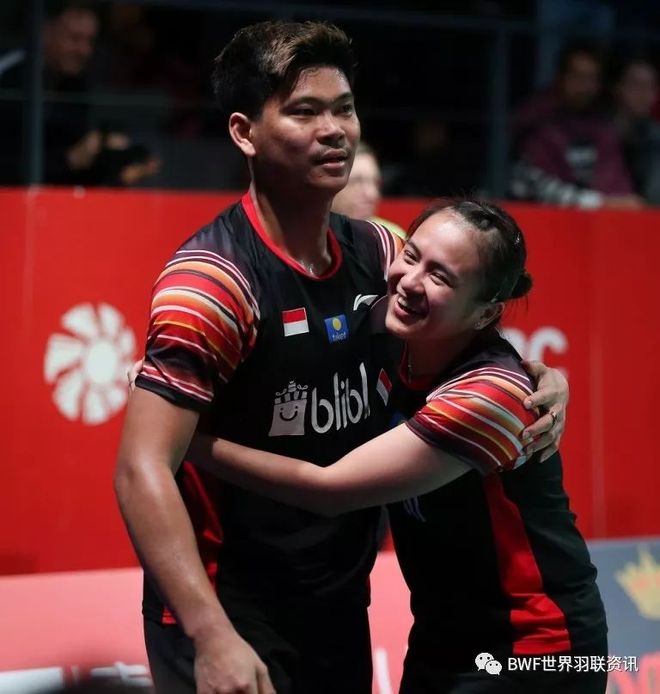 丹麦队翻盘泰国队,黄鸭组合惊艳四座 丹麦队翻盘泰国队,黄鸭组合惊艳四座