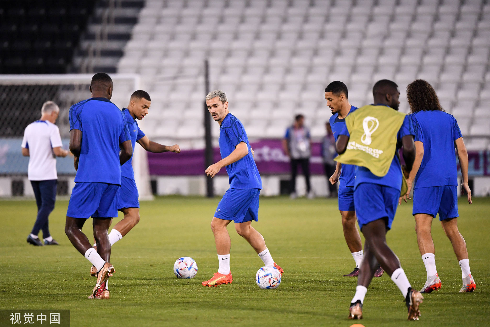 日本队险胜法国队，辛杜刷新纪录