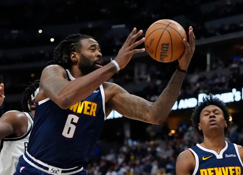 掘金碾压篮网，保罗高光表现