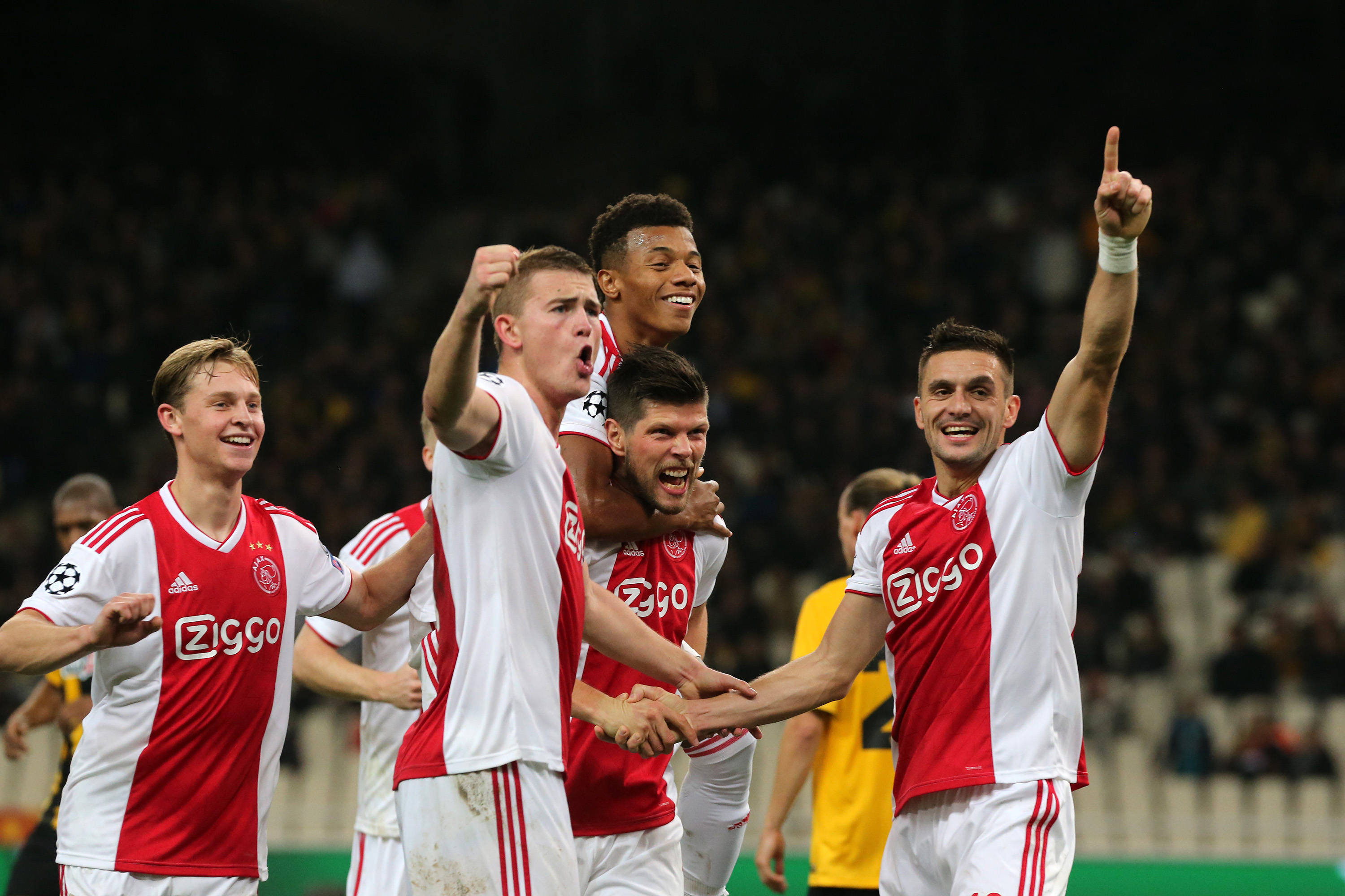 塞维利亚完胜哥伦比亚,卡塞米罗高光表现 塞维利亚完胜哥伦比亚,卡塞米罗高光表现