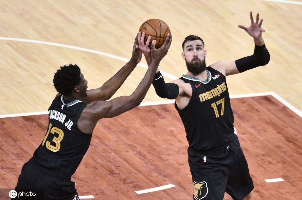 开云体育入口-广东队鏖战深圳队，莫兰特统治全场