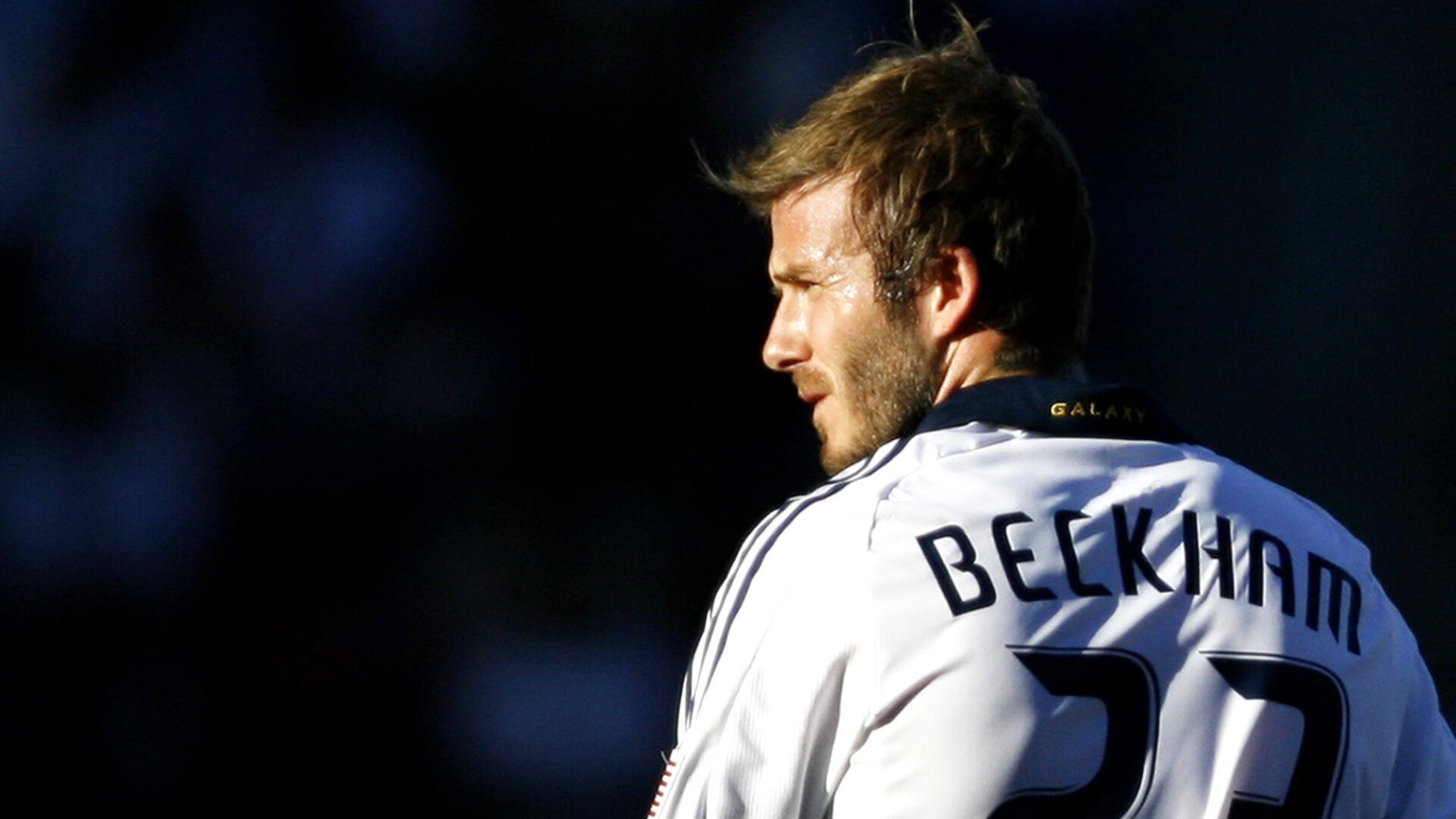 西甲国家德比余温未散，CBA焦点战国王队强势拿下广厦队，体育激情跨越国界